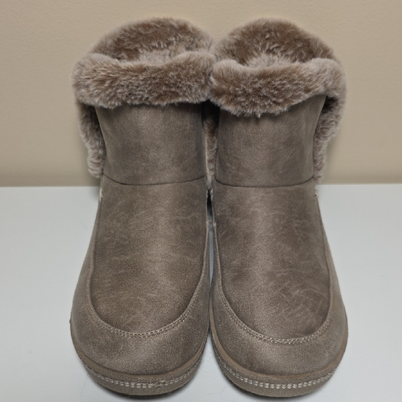 Skechers Women's Tan Fur-Lined Ankle Boots - Picture 2 of 6
